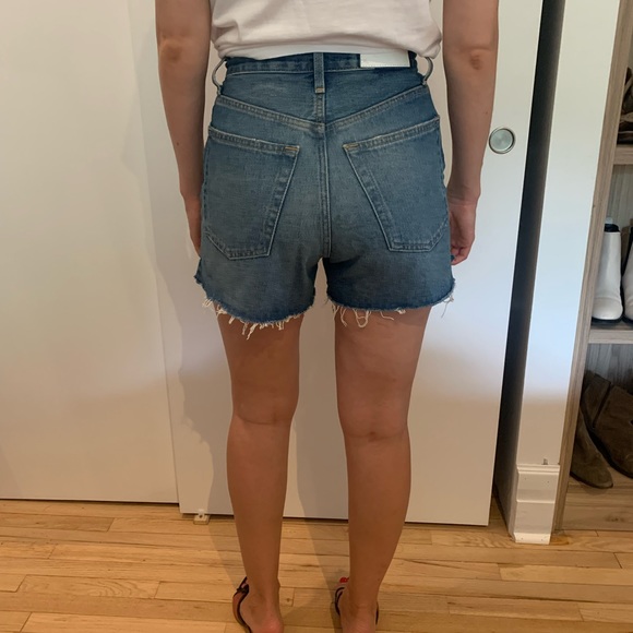 Re/Done high-rise cut-off denim shorts - Picture 2 of 4